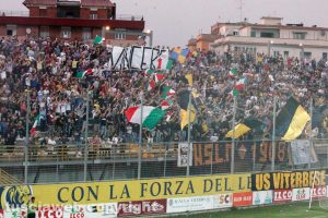 Sport - Calcio - Viterbese - La curva gialloblù