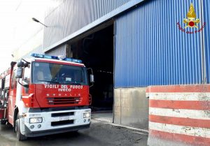 Padova - L'intervento dei vigili del fuoco nell'acciaieria