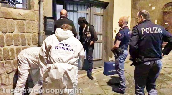 Viterbo - Omicidio in via Fontanella del Suffragio - L'intervento della polizia
