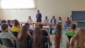 Montalto di Castro - Alessandro Battilocchio con gli studenti