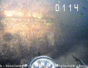 Aereo trovato nel lago di Bolsena - Junkers 88 - Ala destra, insegna tedesca