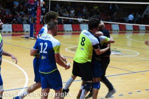 Sport - Pallavolo - Volley club Orte - I viterbesi festeggiano la salvezza