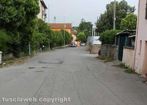 Viterbo - Asfalto rovinato in strada Ferento