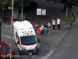 Montefiascone - Donna caduta in strada - L'ambulanza del 118