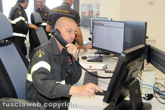 La sala operativa della caserma dei vigili del fuoco di Viterbo