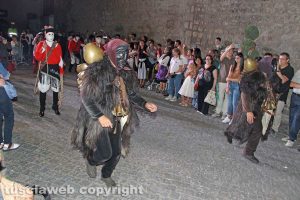 Caffeina - Serata sarda - Mamuthones e Issohadores a piazza San Lorenzo