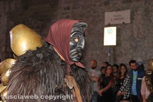 Caffeina - Serata sarda - Mamuthones e Issohadores a piazza San Lorenzo
