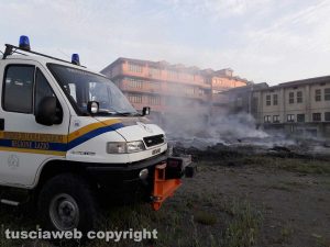 Montefiascone - Principio d'incendio - Le operazioni di spegnimento della protezione civile