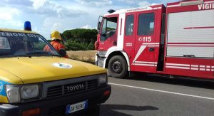 Tarquinia - Incendio sulla sp Lupo Cerrino - Intervento dell'Aeopc