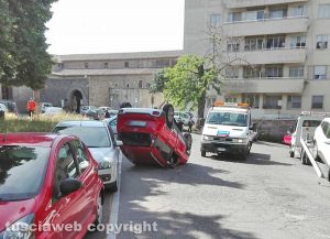 Viterbo - L'incidente in via della Caserma 
