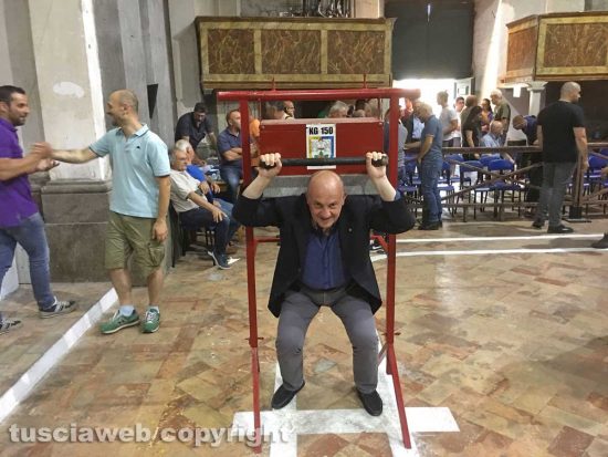 Viterbo - Il prefetto Giovanni Bruno alle prove di portata dei facchini di S. Rosa