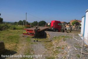 Montefiascone - Il trasporto del container