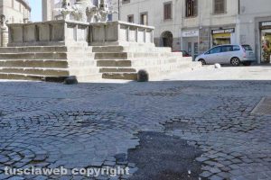 Viterbo - La 'toppa' in via delle Fabbriche