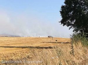 Viterbo - Sterpaglie in fiamme sulla Tuscanese