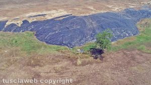 Vetralla - La discarica di Cinelli vista dall'alto