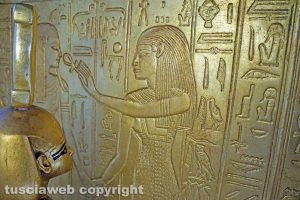 Viterbo - I geroglifici dei tesori di Tutankhamon