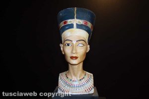 Viterbo - La mostra I tesori di Tutankhamon - Nefertiti