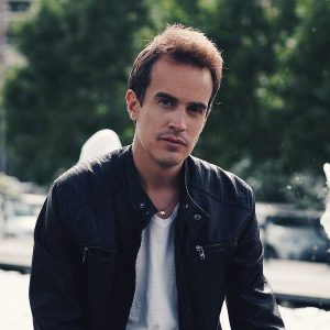Il cantautore romano Marco Achtner