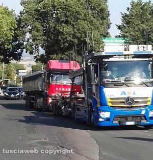 Montefiascone - Autoarticolato in panne sulla Cassia Nord