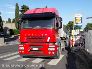 Montefiascone - Autoarticolato in panne sulla Cassia Nord