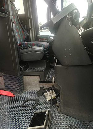 Viterbo - Tuscanese - Braccio meccanico colpisce un pullman Cotral