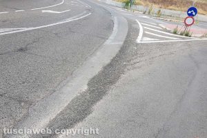 Viterbo - Detriti all'incrocio di strada Pontesodo