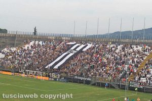 Sport - Calcio - La curva dei tifosi dell'Ascoli