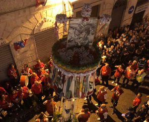 L'assessore De Carolis alla Faradda dei Candelieri di Sassari