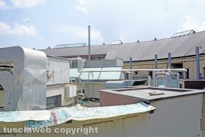 Viterbo - Il condizionatore dell'aria del cimitero