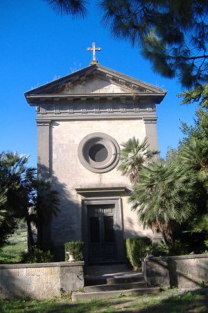Chiesetta nel parco di villa Bruschi Falgari