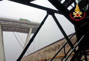 Crollo del ponte Morandi a Genova