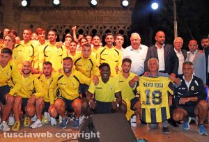Viterbo - Santa Rosa - Cene in piazza - La Viterbese con i facchini