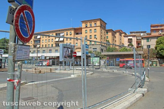 Viterbo - I lavori per le riprese di Catch-22 - Parcheggio del Sacrario