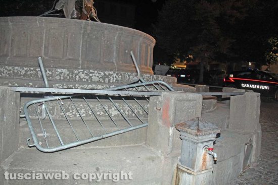 Viterbo - Centro storico - Maxirissa a San Faustino - Intervento di polizia e carabinieri