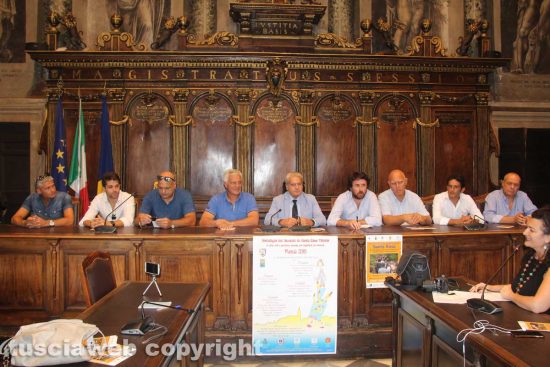 Viterbo - Comune - Santa Rosa - Cene in piazza, la conferenza