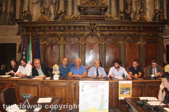 Viterbo - Comune - Bozzetto Santissimo Salvatore - La conferenza in comune
