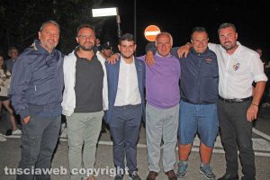 Viterbo - I costruttori della Macchina di Santa Rosa assieme a Luca di Prospero (al centro)