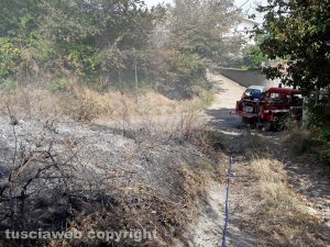 Montefiascone - Le Mosse - Incendio in via Carpine
