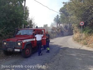 Montefiascone - Le Mosse - Incendio in via Carpine