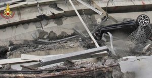 Genova - Crollo ponte Morandi - Vigili del fuoco al lavoro