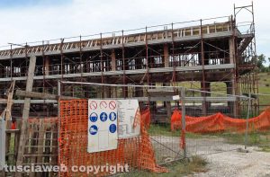 Montefiascone - Il cantiere sequestrato a Poggio del Crognolo