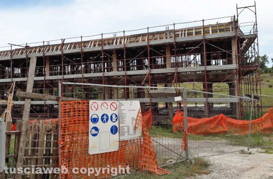 Montefiascone - Il cantiere sequestrato a Poggio del Crognolo