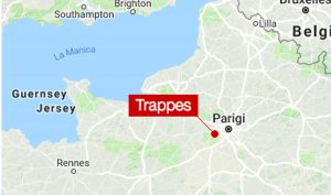Parigi - Coltellate in strada a Trappes