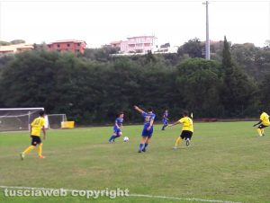 Montefiascone - La partita amichevole tra il Montefiascone e gli allievi della Viterbese