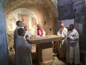 L'incontro dei pellegrini nella chiesa di Sant'Eusebio