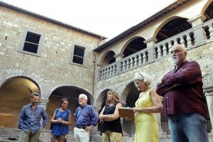 Tuscania - La mostra “Stendardi d’acqua”