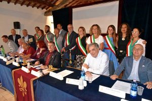 Farnese - Premio letterario “La Farnia d'Oro”.
