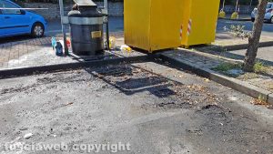 Viterbo - Raccolta dell'olio esausto al parcheggio dell'Ipercoop