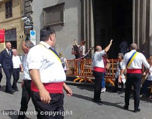 Santa Rosa 2018 - Giro delle sette chiese - Transenne davanti Sant'Angelo