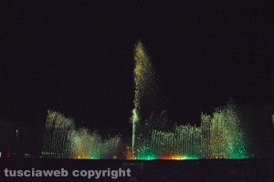 Tarquinia - Summer light water lo show delle fontane danzanti